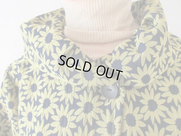 画像7: 【ほど良くハリのある素材もいい*】デイジー柄コート