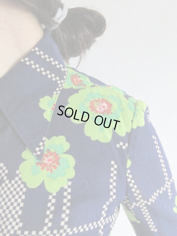 画像4: 【ネイビー地に鮮やかに咲く*】レトロフラワーワンピ