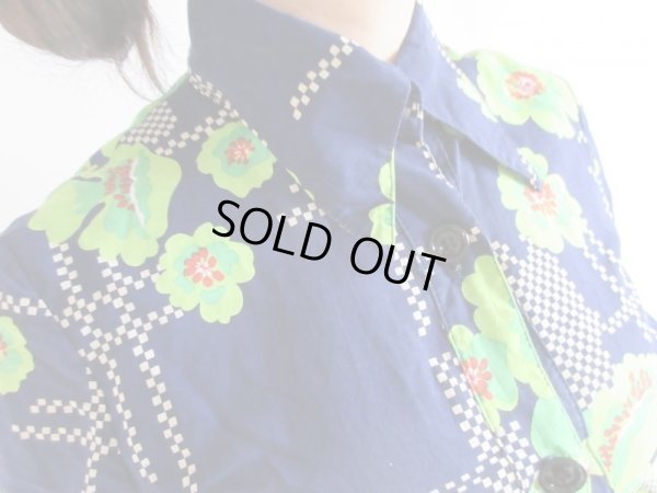 画像7: 【ネイビー地に鮮やかに咲く*】レトロフラワーワンピ