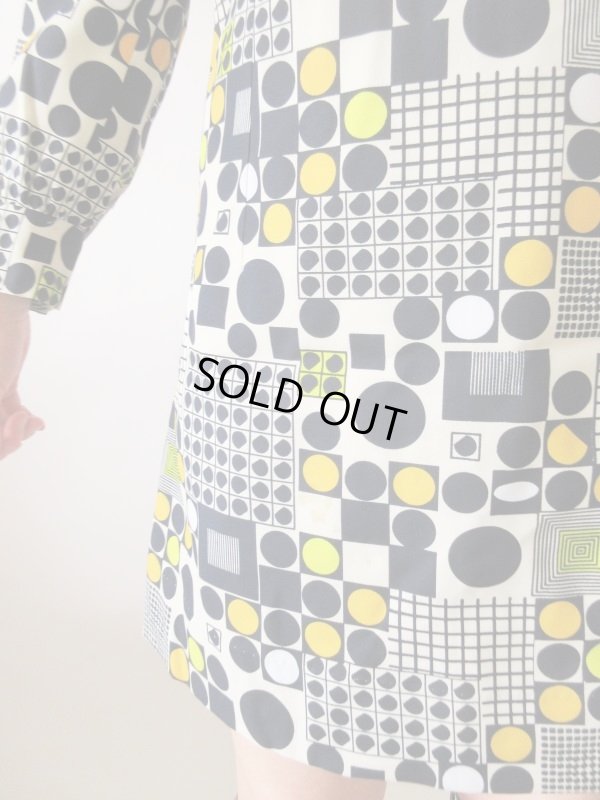 画像8: 【お袖のボタンがお花ちゃん*】レトロデザインワンピ