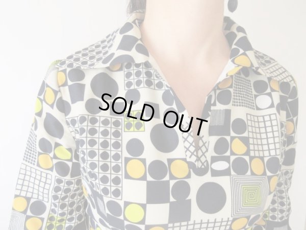 画像7: 【お袖のボタンがお花ちゃん*】レトロデザインワンピ