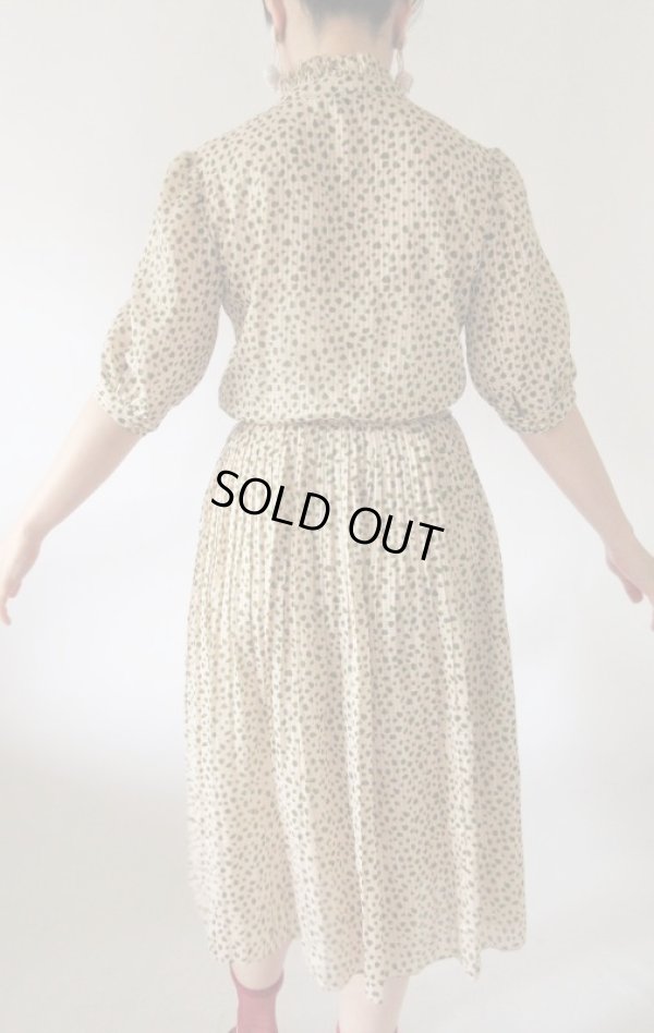 画像6: 【実は格子柄のベース生地*】大人っぽパフスリーブのワンピース 