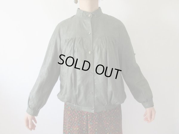 画像4: 【合間の季節に大活躍*】裏地チェックのカーキブルゾン