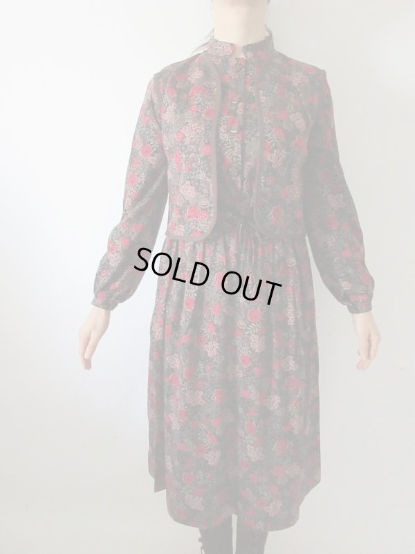 画像4: 【イヤリングと2点セットでお届け*】クラシカルフラワーのセットアップ