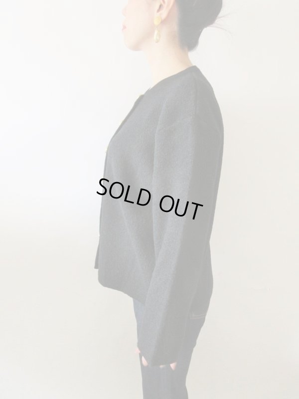 画像4: 【イヤリングと2点セットでお届け*】大人可愛いネイビーの高見えカーディガン