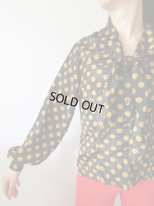 画像7: 【イヤリングと2点セットでお届け*】個性襟の水玉ブラウス