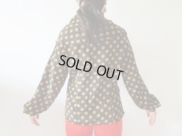 画像5: 【イヤリングと2点セットでお届け*】個性襟の水玉ブラウス