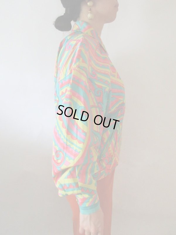 画像10: 【イヤリングと2点セット*】金具もチャームポイントな個性柄アウター