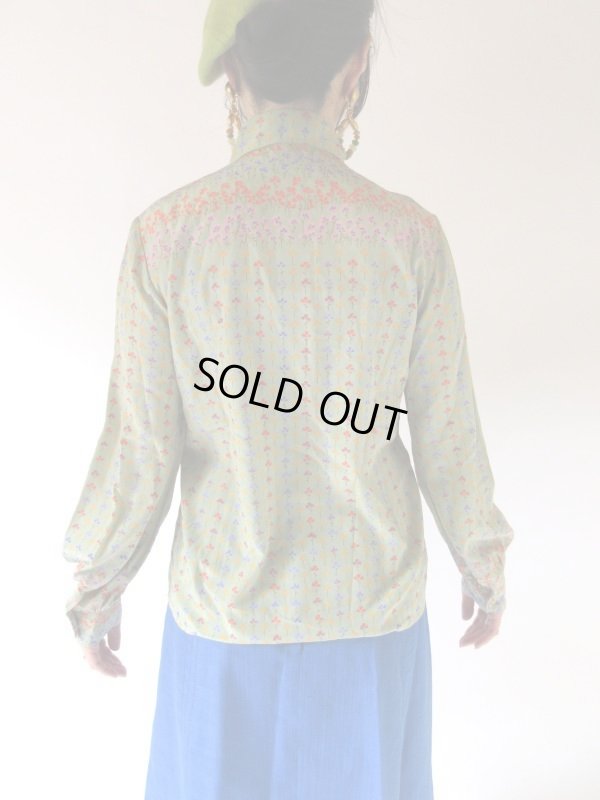 画像6: 若草色の小花柄ブラウス