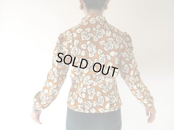 画像5: 【技あり襟の魅力*】2way襟のバラ柄ブラウス