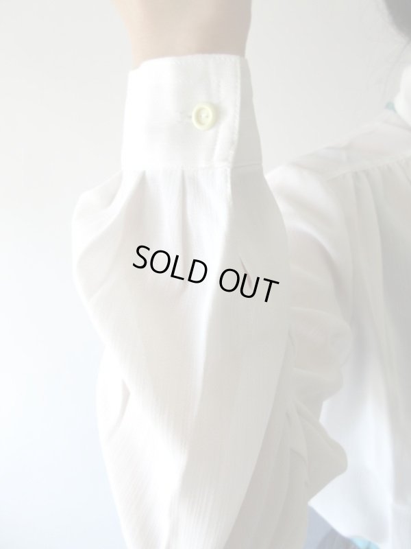 画像4: シフォンのシンプルブラウス