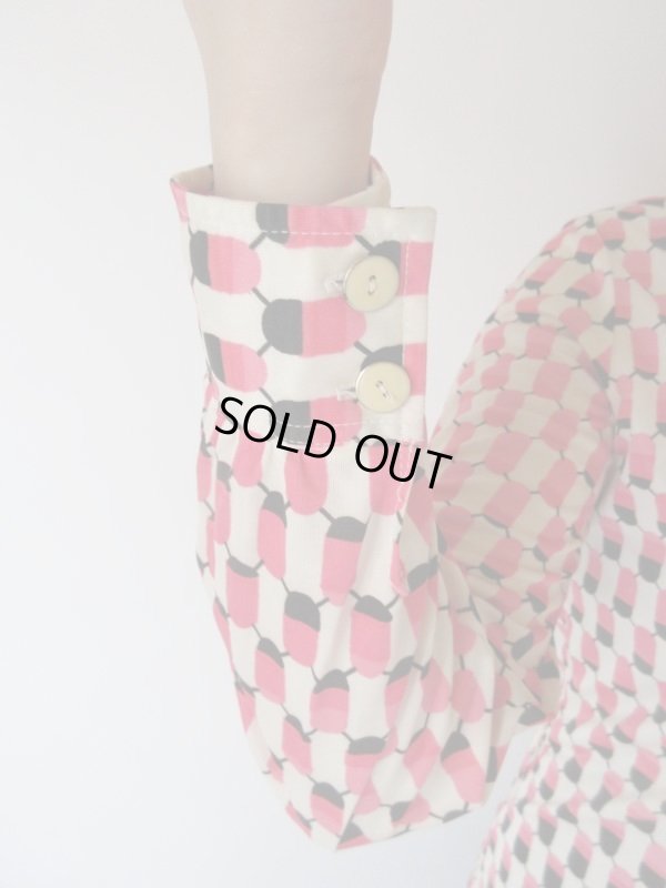 画像7: 【抜群インパクト*】レトロ幾何学柄シャツ