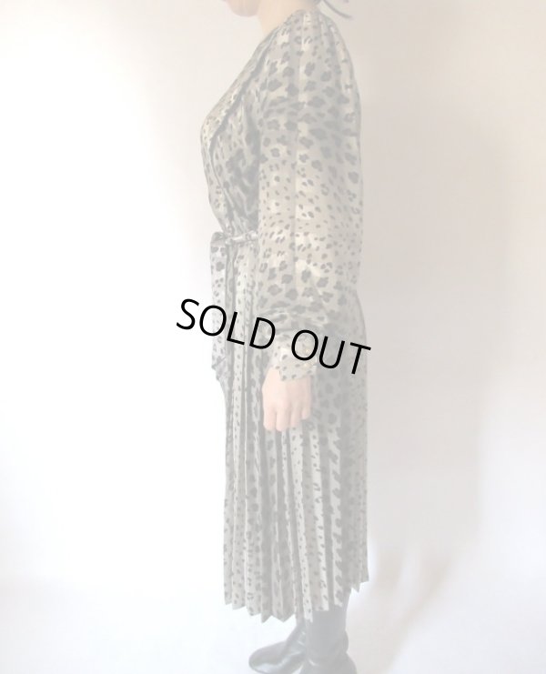 画像3: 【佇まいに自信あり*】美シルエットの艶ワンピース