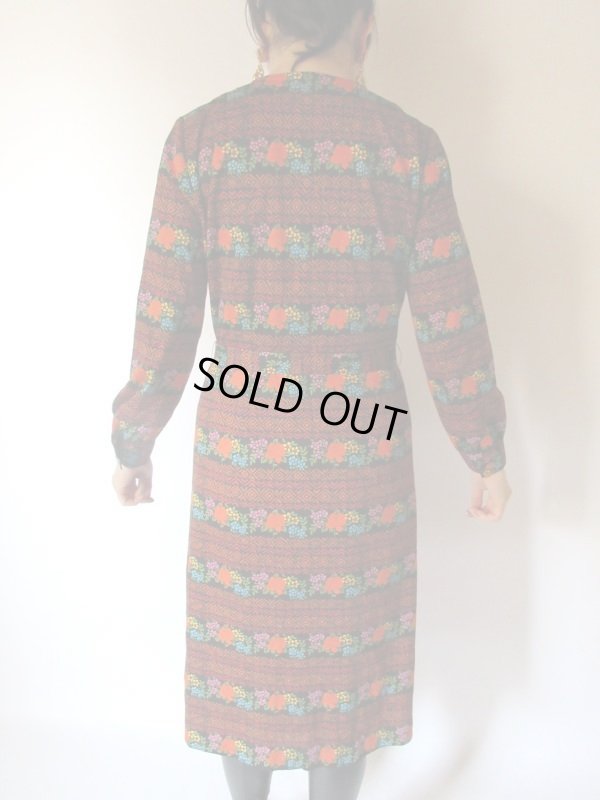 画像3: 【纏う存在感*】レトロフラワーのボーダーワンピース