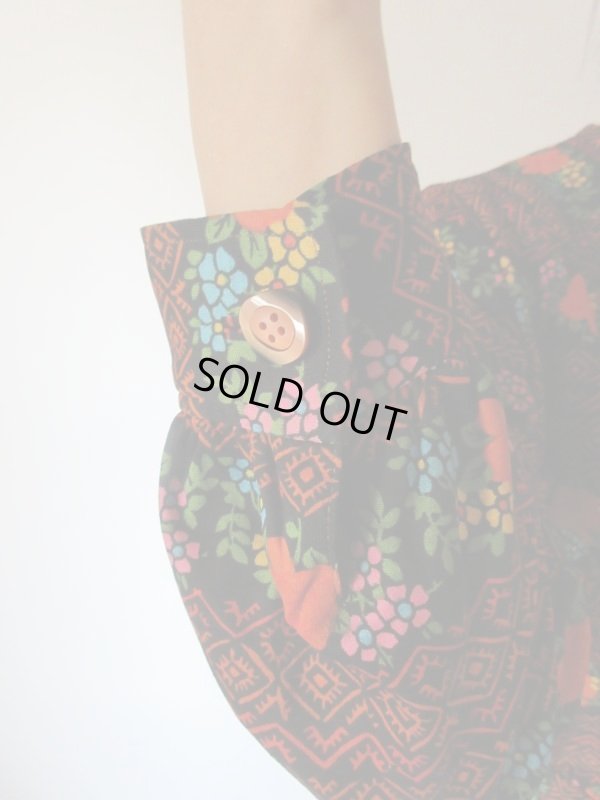 画像7: 【纏う存在感*】レトロフラワーのボーダーワンピース