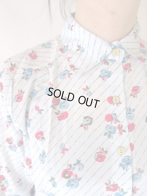 画像7: 【未使用*】ニュアンスブルーの小花柄ブラウス