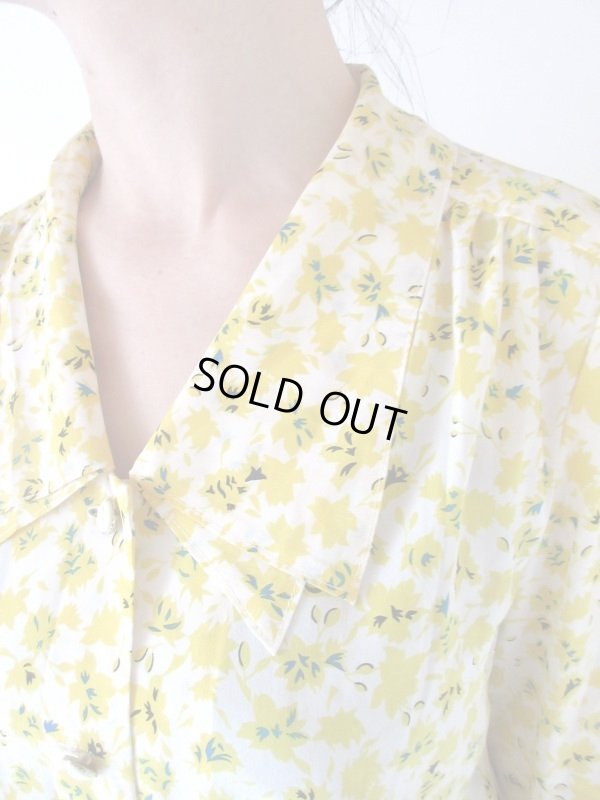 画像6: 【ボタンもオシャレ*】ゆったりめ*二重襟のクラシカルブラウス