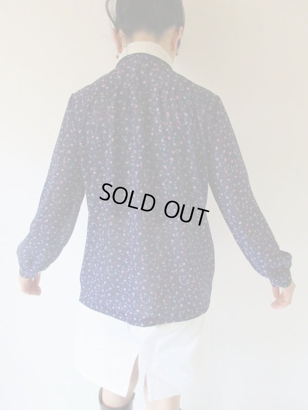 画像6: 【ほのかに透けます*】小花柄の二重襟ブラウス