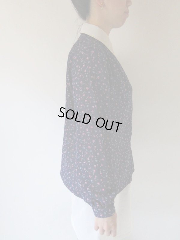 画像5: 【ほのかに透けます*】小花柄の二重襟ブラウス