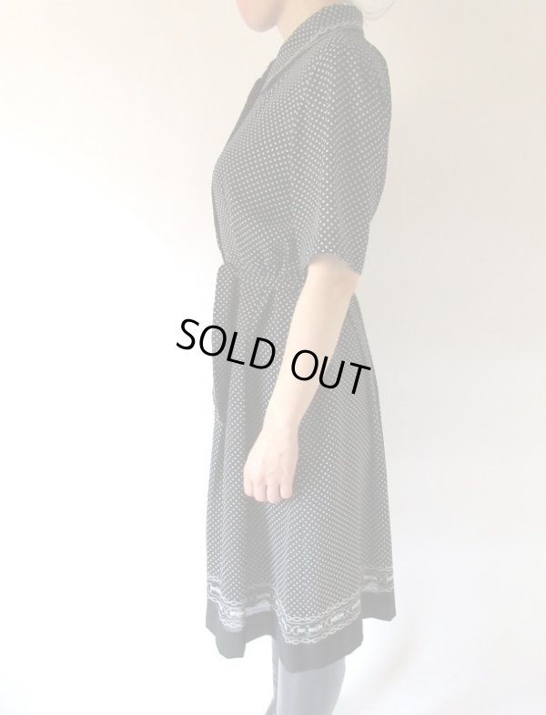 画像5: 【きりっとモノトーン*】ドットとチェーンベルト柄のワンピース