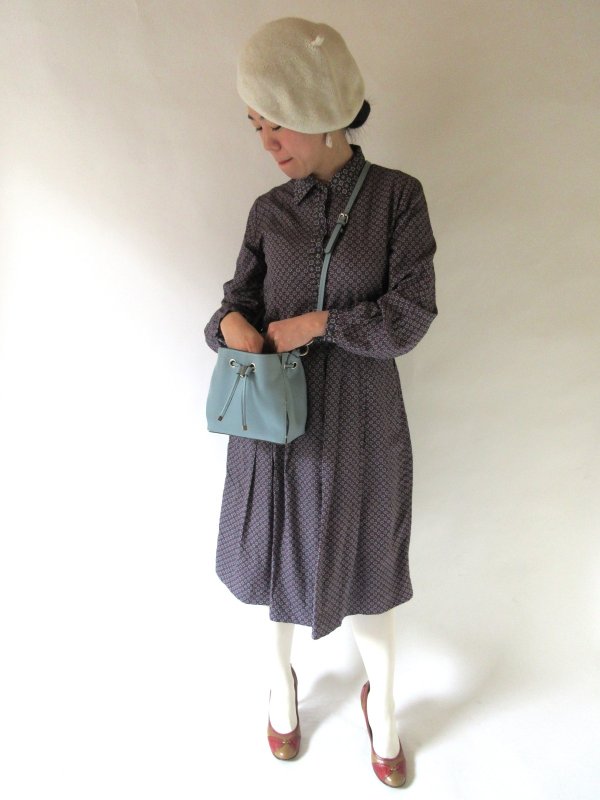 画像2: 【黒地ベースがオトナっぽ*】鮮やかフラワーワンピース