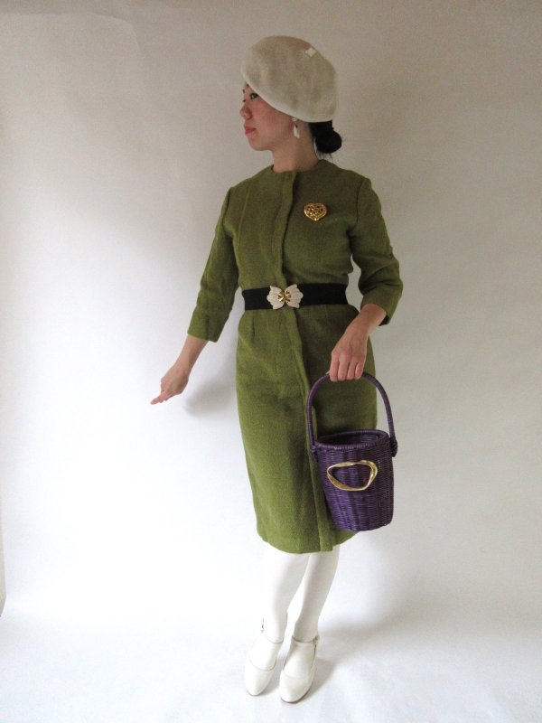 画像2: 【黒地ベースがオトナっぽ*】鮮やかフラワーワンピース