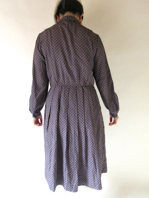 画像5: 【黒地ベースがオトナっぽ*】鮮やかフラワーワンピース