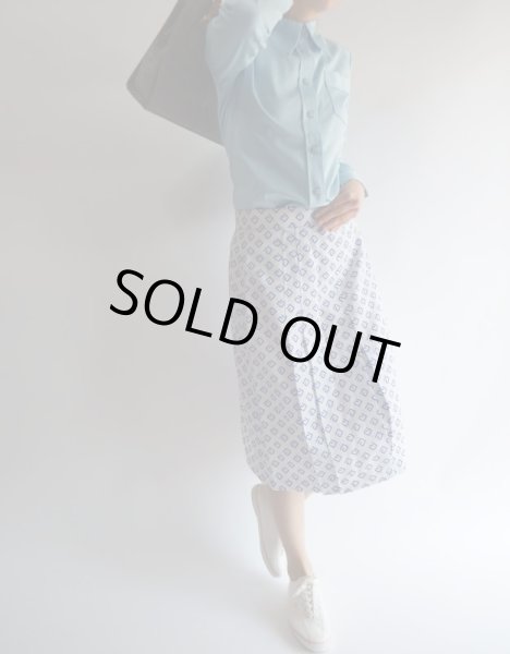 画像4: ★未使用*綺麗な水色のシンプルブラウス (4)