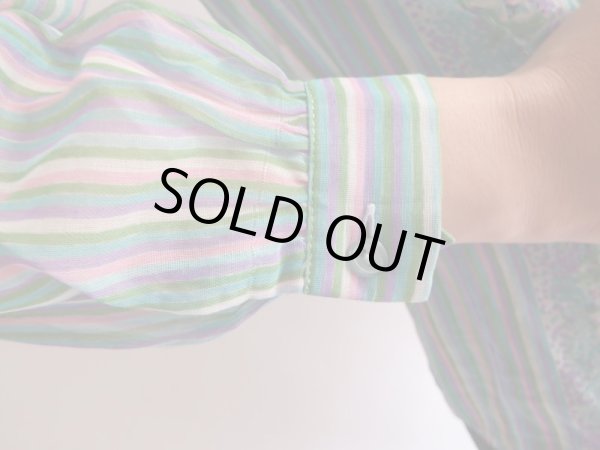 画像4: ★未使用*カラフルラインとお花のブラウス (4)