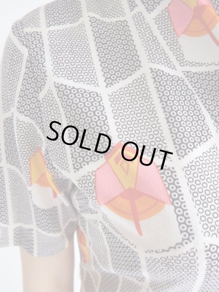 画像4: ★シルエット可愛い幾何学お花ワンピ (4)