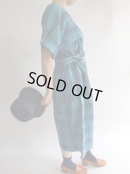 画像4: ★未使用*コットン素材の格子柄ワンピ (4)