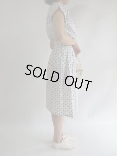 画像2: ★青いイチゴとお花のコットンワンピ (2)