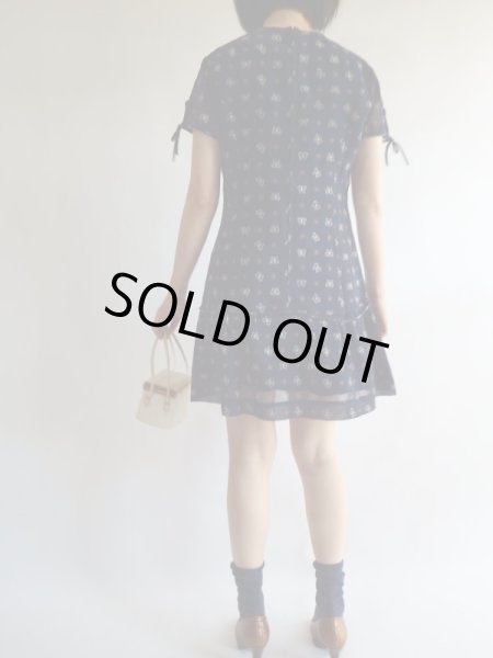 画像3: ★紺地にお花とチョウチョ柄ワンピ (3)