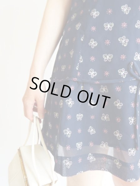 画像5: ★紺地にお花とチョウチョ柄ワンピ (5)