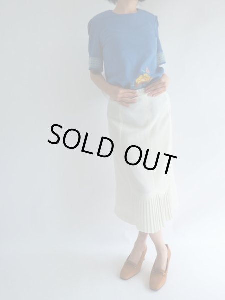 画像3: ★極上可愛いお花刺繍Ａライントップス (3)