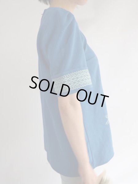 画像4: ★極上可愛いお花刺繍Ａライントップス (4)