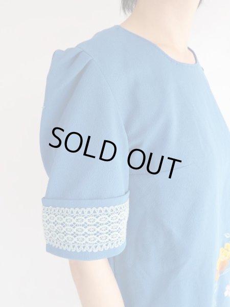 画像7: ★極上可愛いお花刺繍Ａライントップス (7)