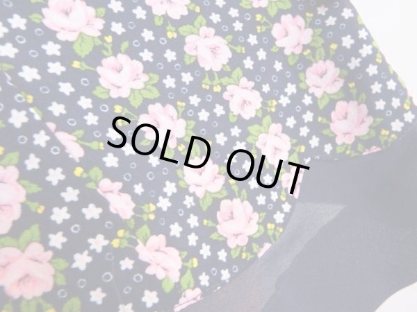 画像8: ★紺地にピンクの花柄ワンピ (8)