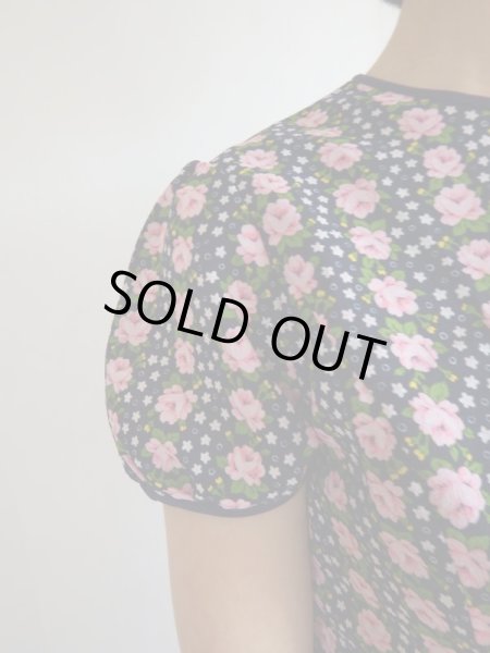 画像6: ★紺地にピンクの花柄ワンピ (6)