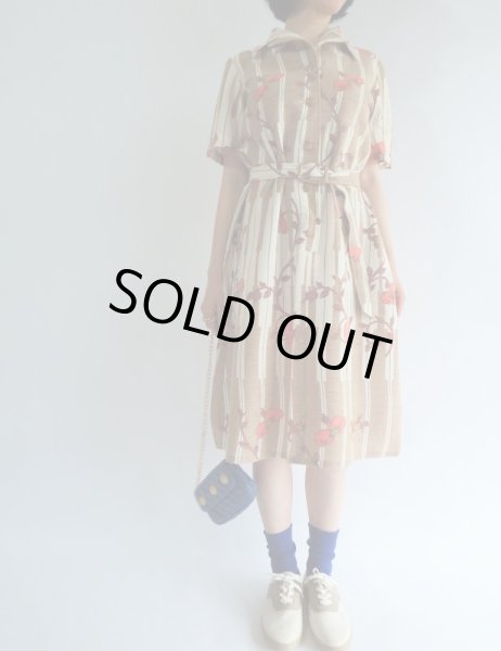 画像2: ★レトロキュートなお花ちゃんストライプワンピ (2)