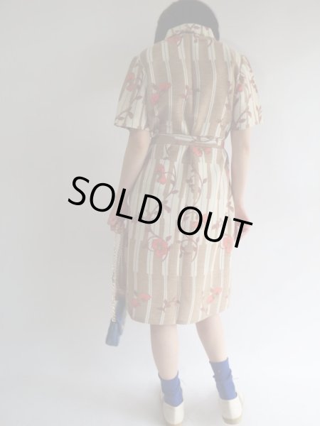 画像4: ★レトロキュートなお花ちゃんストライプワンピ (4)