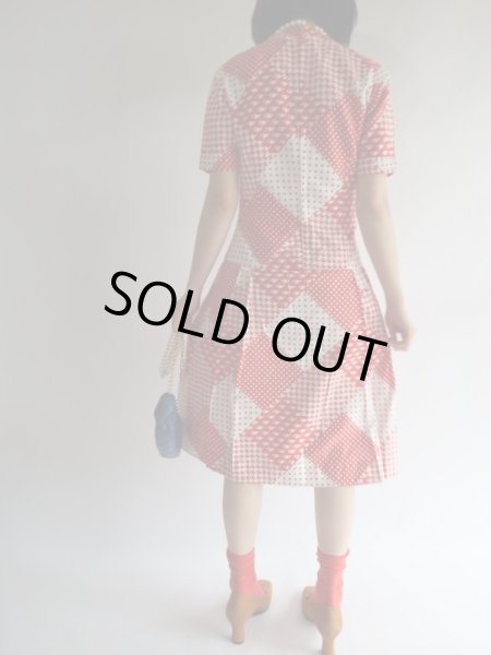画像6: ★お仕立て品*赤×白幾何学モダンワンピ (6)
