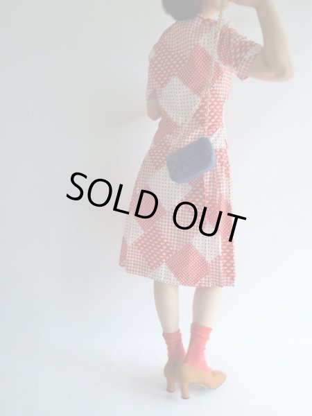 画像5: ★お仕立て品*赤×白幾何学モダンワンピ (5)