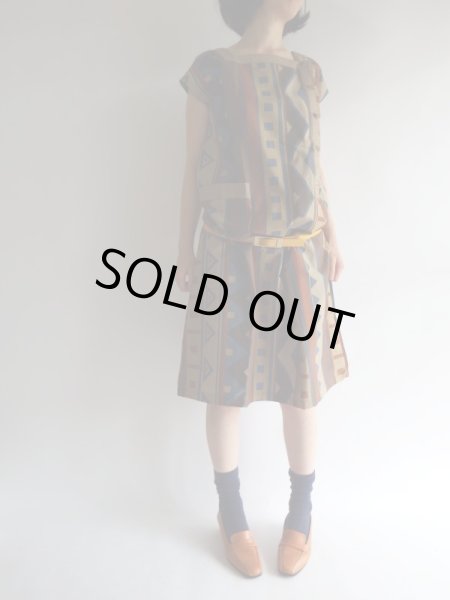 画像4: ★未使用*モダンな大人幾何学コットンワンピ (4)