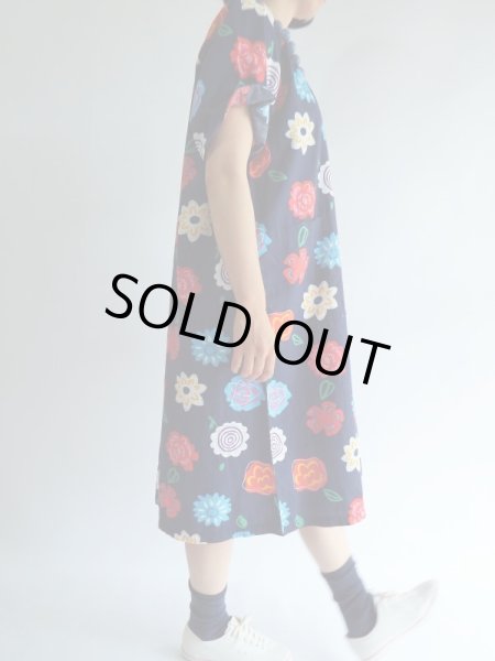 画像3: ★紺地にお花ちゃんのコットンワンピ (3)