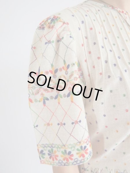 画像4: ★カラフルお花刺繍ワンピ (4)