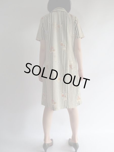 画像4: ★ストライプとお花のレトロワンピ (4)