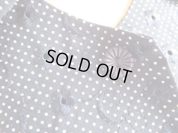 画像7: ★お仕立て品*未使用★紺地ドット柄にお花刺繍ワンピ (7)