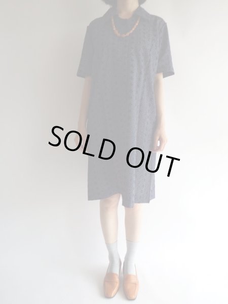 画像3: ★お仕立て品*未使用★紺地ドット柄にお花刺繍ワンピ (3)