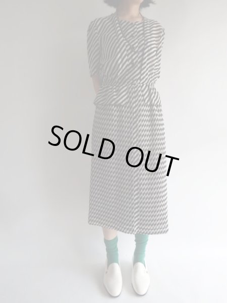 画像2: ★高島屋*ナナメストライプがカッコいいワンピ (2)